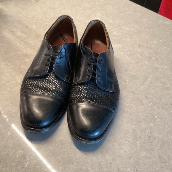 Allen Edmonds Other - 9.5 black leather men’s dress shoes w-toe and heal protector,Allen Edmonds